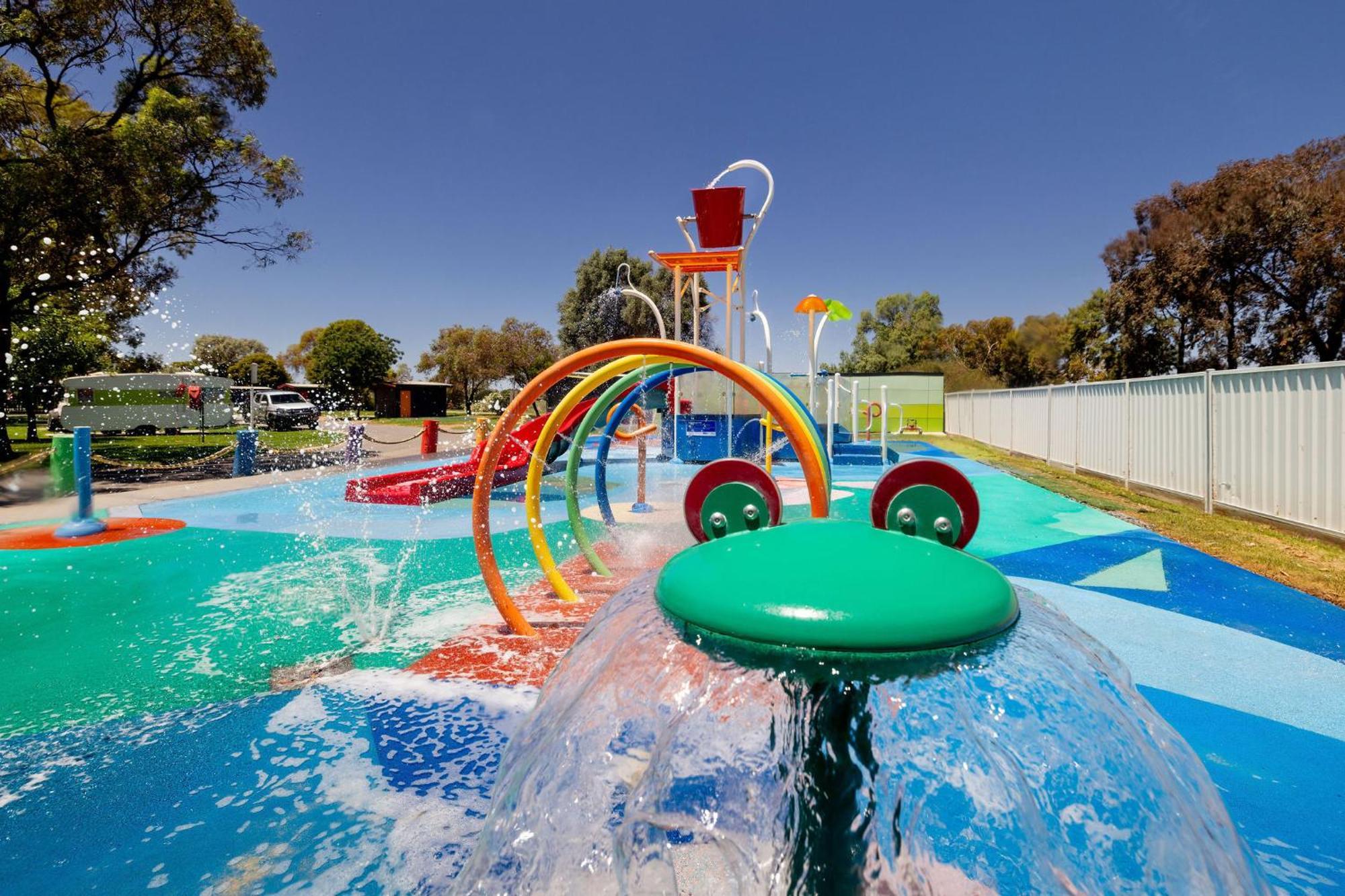 Big4 Swan Hill Hotel ภายนอก รูปภาพ